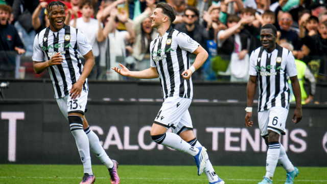 Photo LiveMedia/Ettore Griffoni
Udine, Italy, April 16, 2022, italian soccer Serie A match
Udinese Calcio vs Empoli FC
Image shows:
Udinese's Lazar Samardzic celebrates after scoring a goal 4-1
LiveMedia - World Copyright