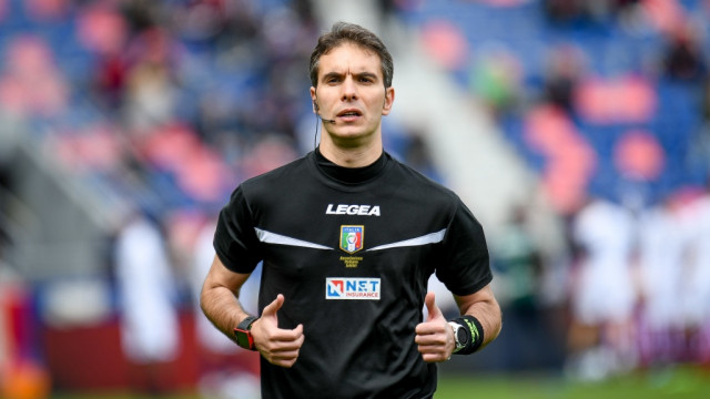 Photo LiveMedia/Ettore Griffoni
Bologna, Italy, April 24, 2022, italian soccer Serie A match
Bologna FC vs Udinese Calcio
Image shows:
The referee of the match Alberto Santoro
LiveMedia - World Copyright