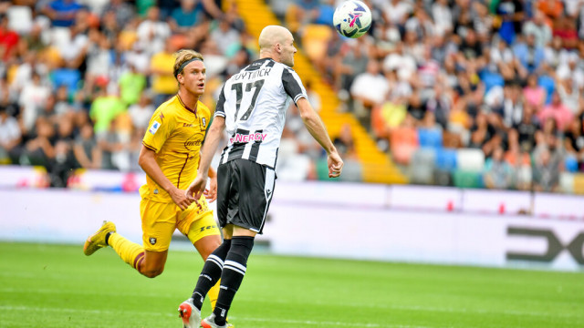 Photo LiveMedia/Ettore Griffoni
Udine, Italy, August 20, 2022, italian soccer Serie A match
Udinese Calcio vs US Salernitana
Image shows:
Header of Udinese's Bram Nuytinck
LiveMedia - World Copyright