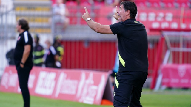 Photo LiveMedia/Luca Rossini
Monza, Italy, August 26, 2022, italian soccer Serie A match
AC Monza vs Udinese Calcio
Image shows:
The head coach Andrea Sottil (Udinese Calcio)
LiveMedia - World Copyright sottil