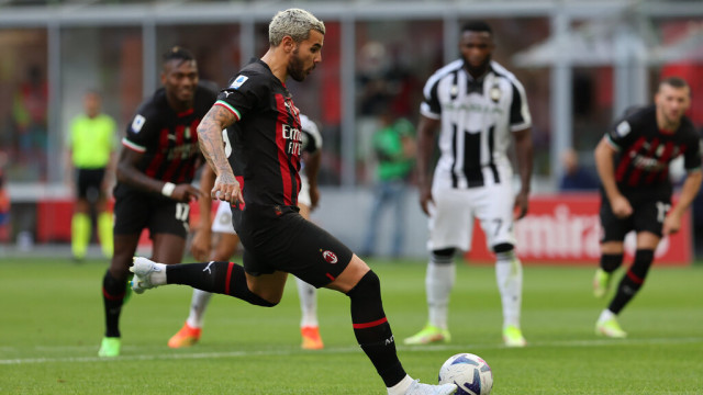 Photo LiveMedia/Fabrizio Carabelli
Milan, Italy, August 13, 2022, italian soccer Serie A match
AC Milan vs Udinese Calcio
Image shows:
Theo Hernandez of AC Milan scores a penalty during the Serie A 2022/23 football match between AC Milan and Udinese Calcio at Giuseppe Meazza Stadium, Milan, Italy on August 13, 2022
LiveMedia - World Copyright