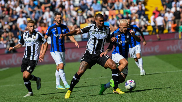 Photo LiveMedia/Alessio Marini
Udine, Italy, September 18, 2022, italian soccer Serie A match
Udinese Calcio vs Inter - FC Internazionale
Image shows:
foul of Inter’s Federico Dimarco by Udinese's Walace Souza Silva
LiveMedia - World Copyright