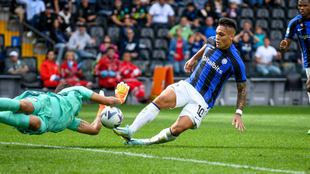 Photo LiveMedia/Ettore Griffoni
Udine, Italy, September 18, 2022, italian soccer Serie A match
Udinese Calcio vs Inter - FC Internazionale
Image shows:
Udinese's Marco Silvestri saves a goal from Inter's Lautaro Martinez
LiveMedia - World Copyright