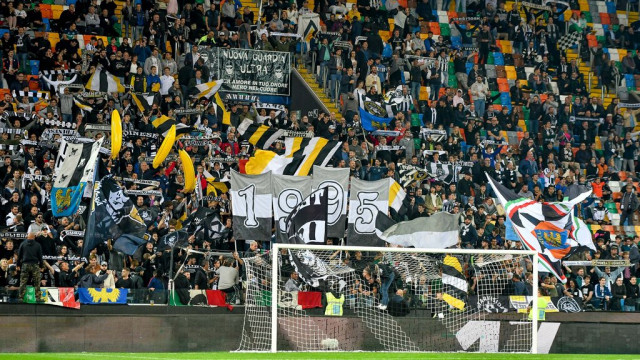Photo LiveMedia/Ettore Griffoni
Udine, Italy, October 19, 2022, Italian football Coppa Italia match
Udinese Calcio vs AC Monza
Image shows:
Udinese supporters
LiveMedia - World Copyright